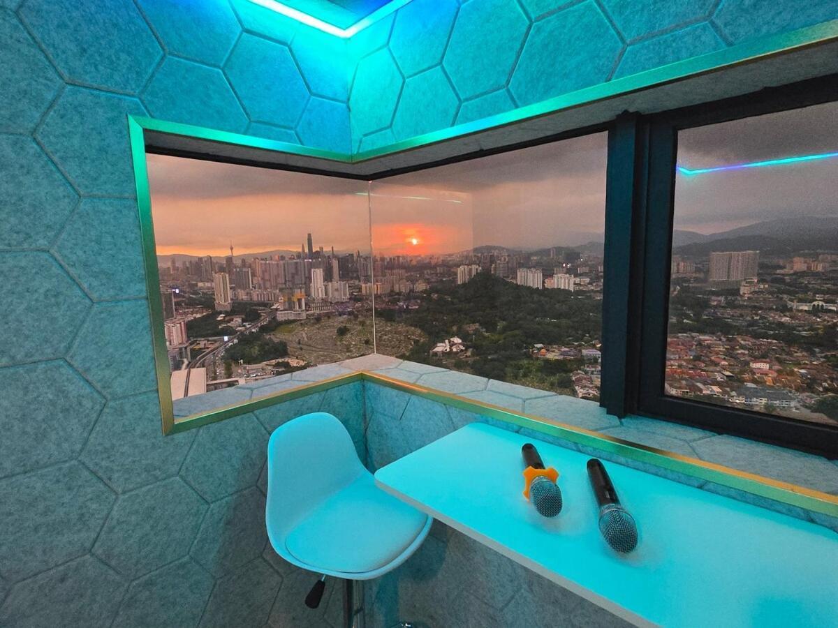 Starsuiteac At Arte Cheras With Soundproof Karaoke, Billiard, Air-hockey Pangsapuri Kuala Lumpur