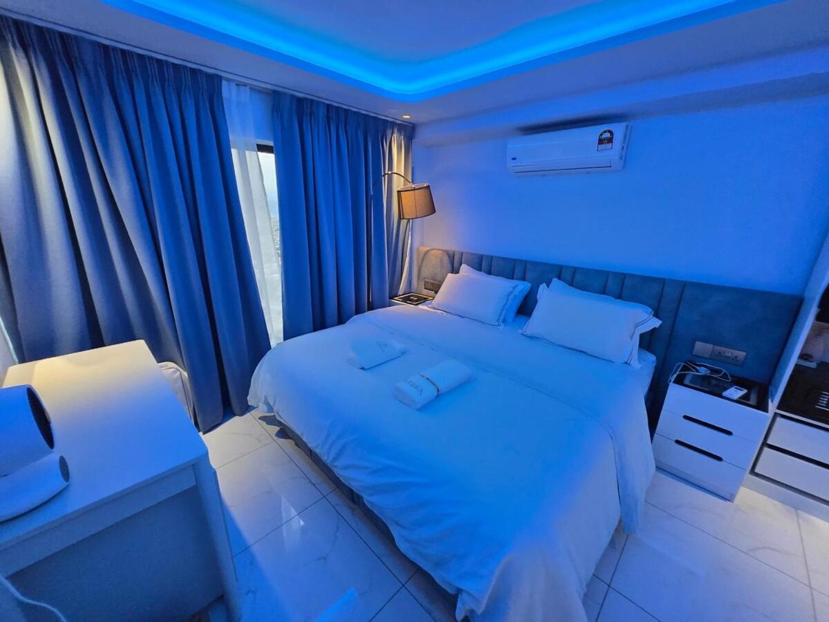 Starsuiteac At Arte Cheras With Soundproof Karaoke, Billiard, Air-hockey Apartment Kuala Lumpur